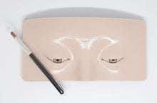 Cargar imagen en el visor de la galería, 3D Embossed Silicone Pad for Makeup Practice
